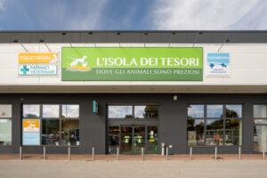 L'Isola dei Tesori ha aperto il primo pet shop in Campania