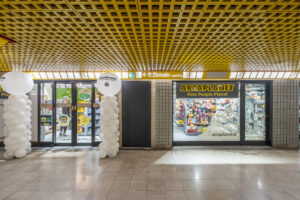 Arcaplanet ha lanciato un nuovo format di pet shop nelle metropolitane