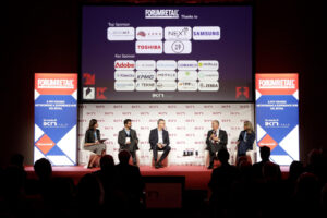 Partecipanti e relatori all'edizione 2024 del Forum Retail, evento chiave per l'innovazione nel settore retail."